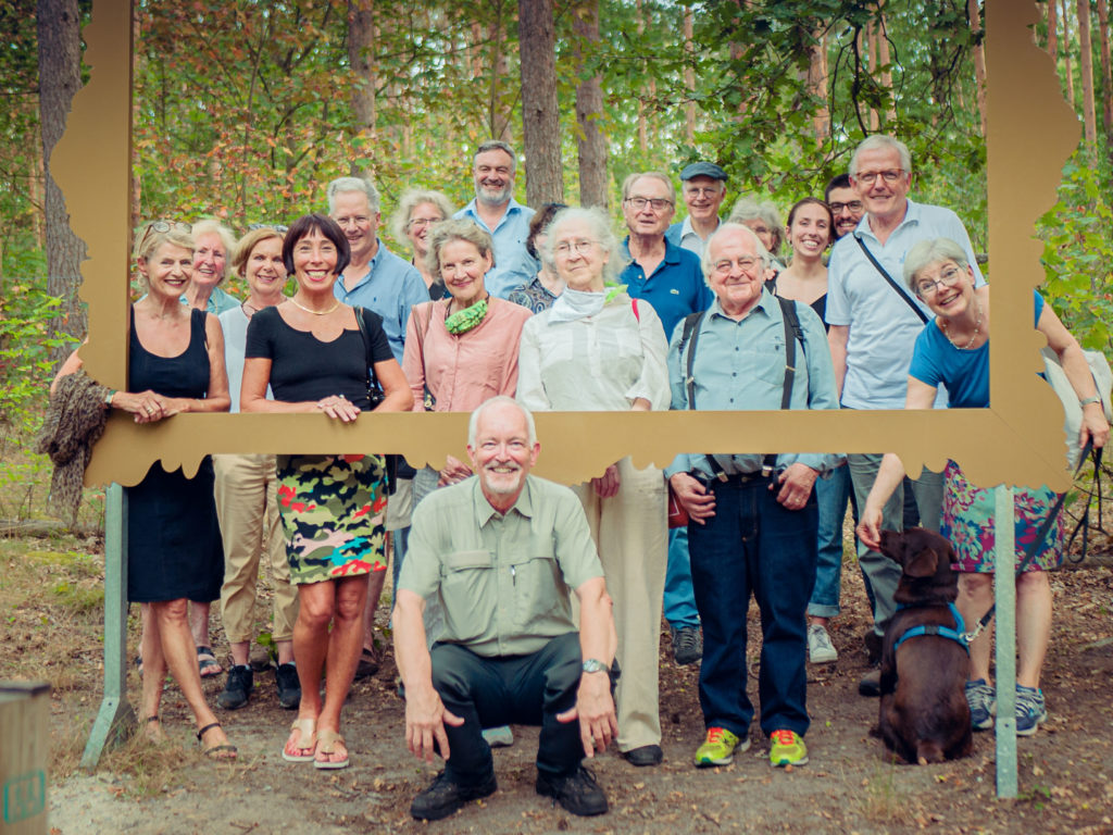 Teilnehmer des Grunewald Rundgangs mit Elmar Kilz