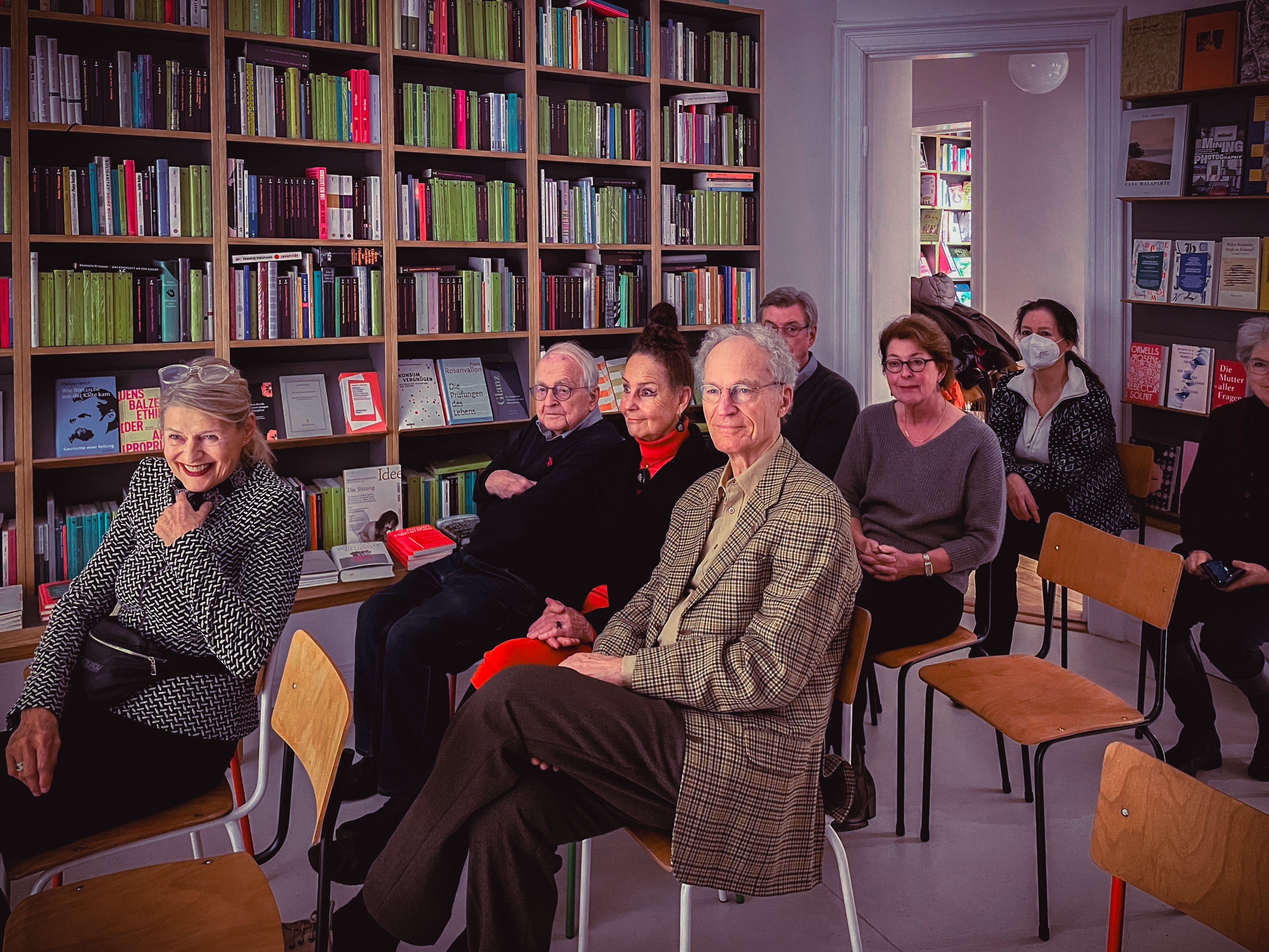 Mitglieder des Alumni–Club bei der Lesung von Jochen Thies / Foto: Dr. phil S. Engel